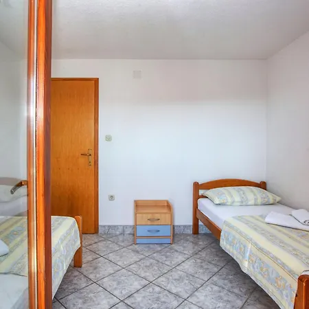 With Parking Space Jezera, Murter - 5133