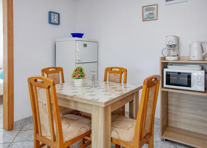 With Parking Space Jezera, Murter - 5133 Apartamento Jezera