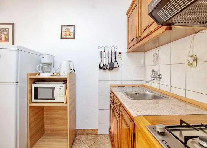 With Parking Space Jezera, Murter - 5133 Apartamento Jezera